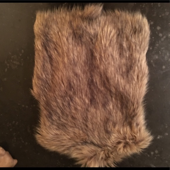 Ck one Calvin Klein Jeans faux fur coyote vest sm - Picture 5 of 6